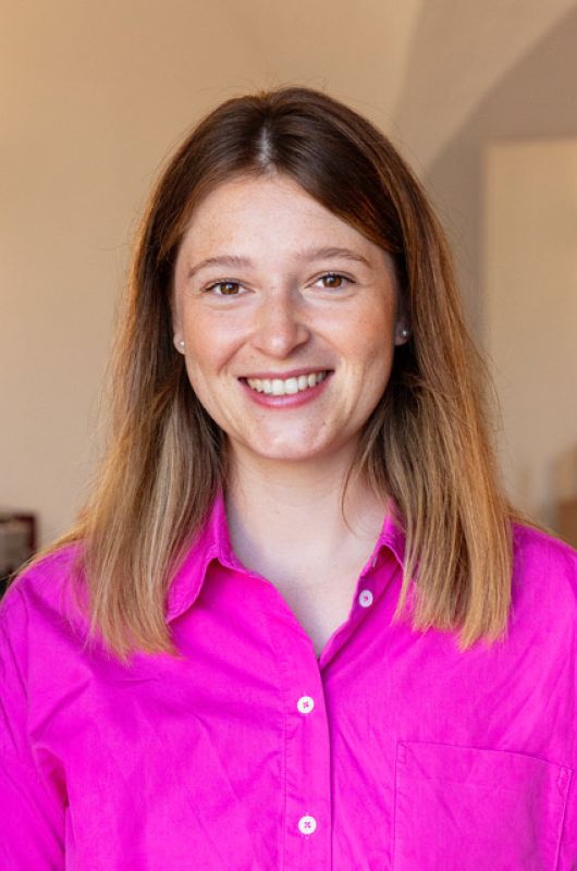 Porträt von Viktoria Mair-Ramm, Praxis Roos Logopädie in Unterföhring.